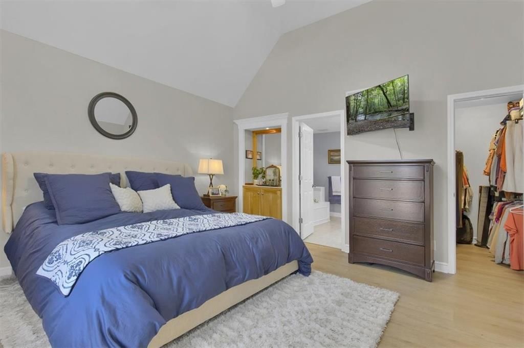 414 Foxglove Street — photo 25