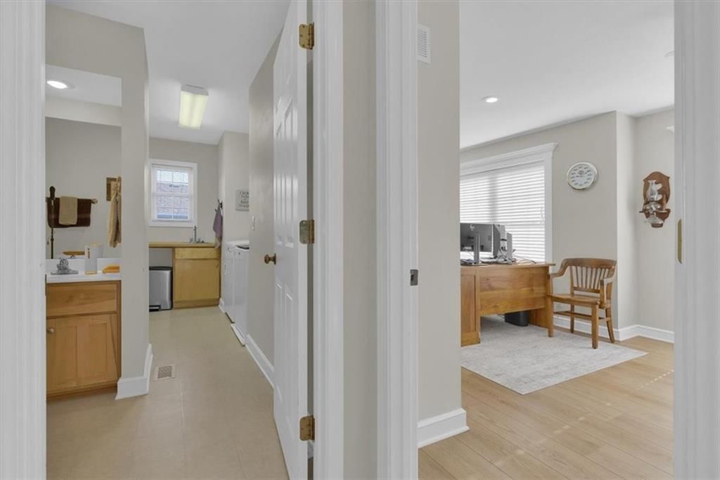 414 Foxglove Street — photo 29