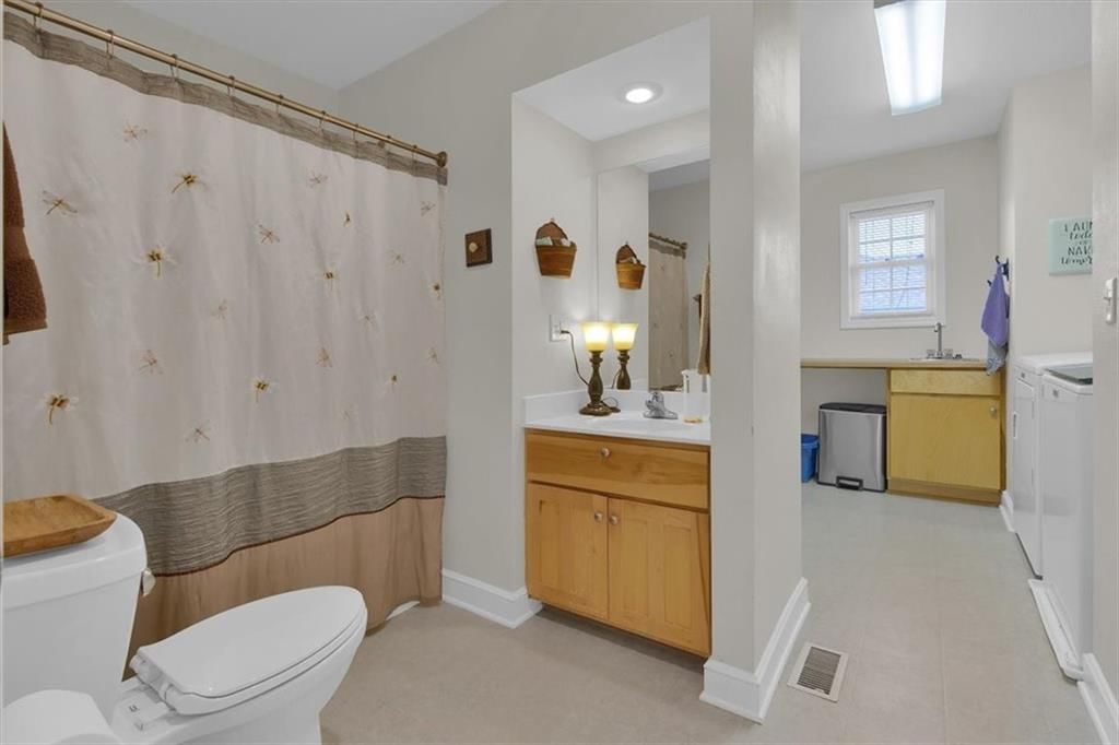 414 Foxglove Street — photo 30