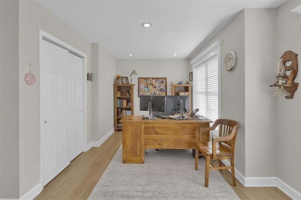 414 Foxglove Street — photo 32