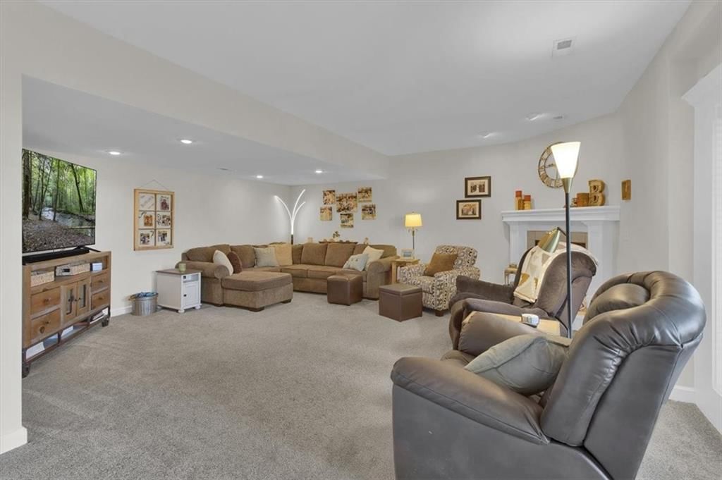 414 Foxglove Street — photo 37