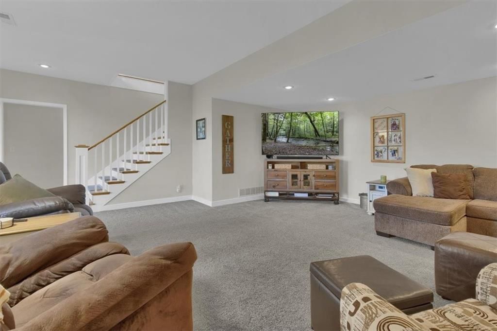 414 Foxglove Street — photo 41