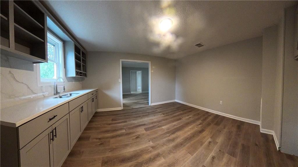 4770 RAILROAD Avenue — photo 9