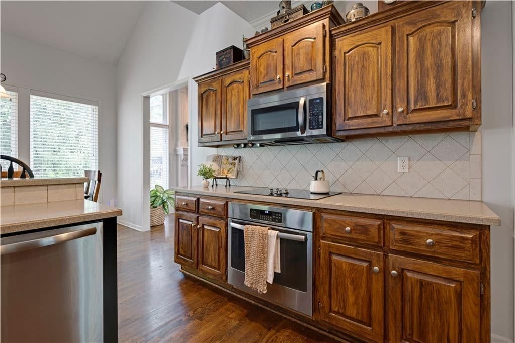 12352 Westgate Street — photo 36