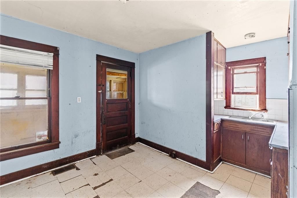 203 S Folger Street — photo 9