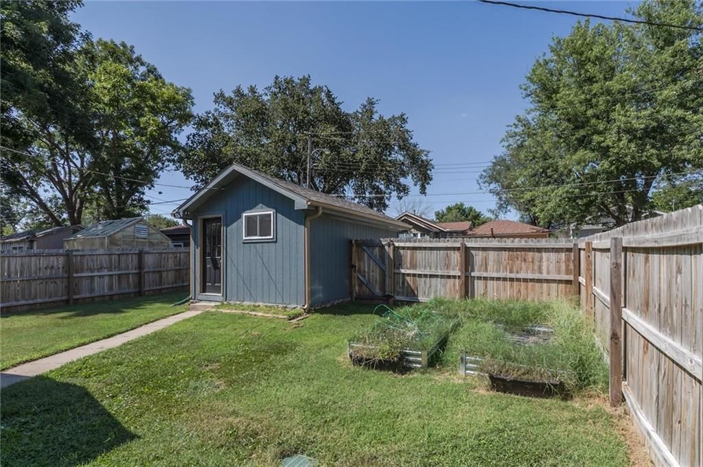 1120 Pacific Avenue — photo 25