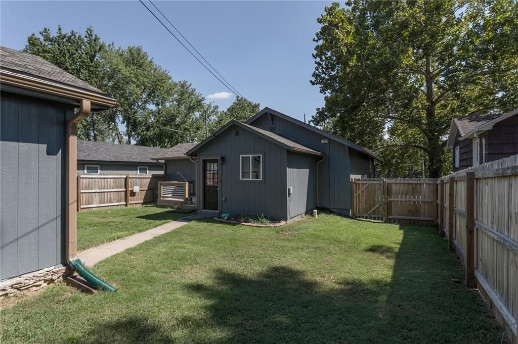 1120 Pacific Avenue — photo 26