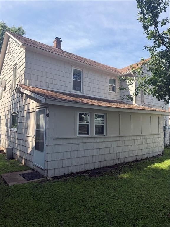 704 Rhodes Avenue — photo 7