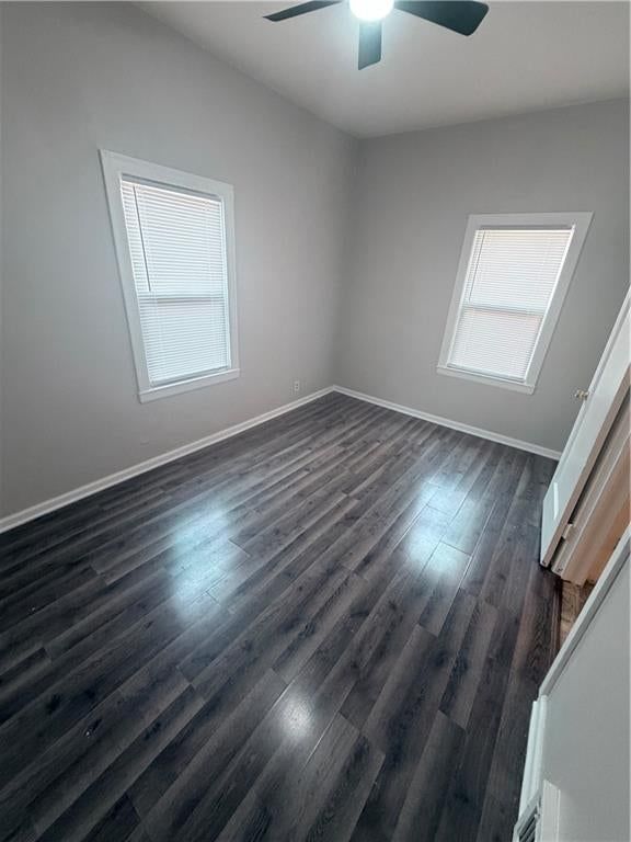 704 Rhodes Avenue — photo 20