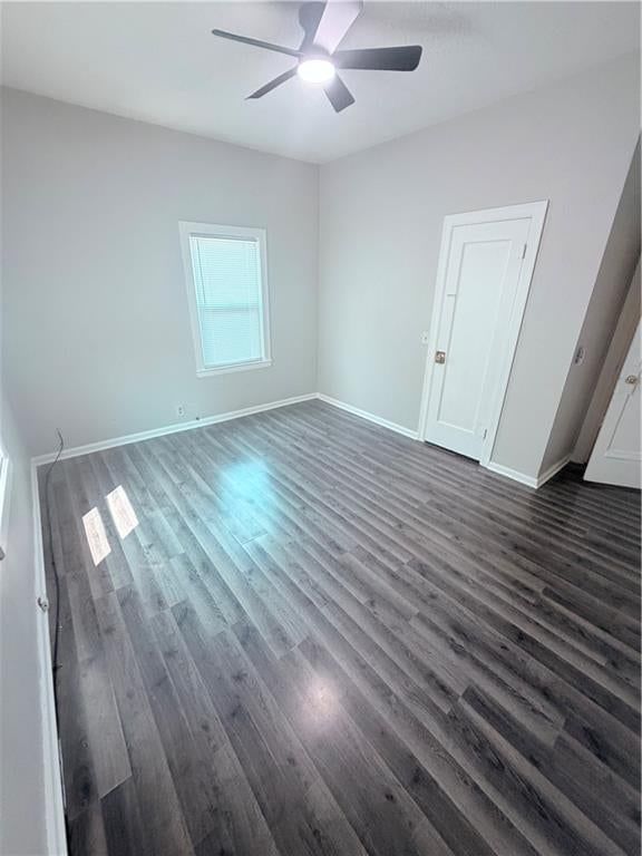 704 Rhodes Avenue — photo 23