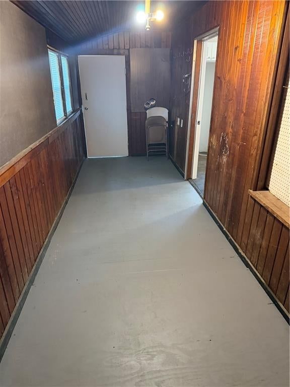 704 Rhodes Avenue — photo 25