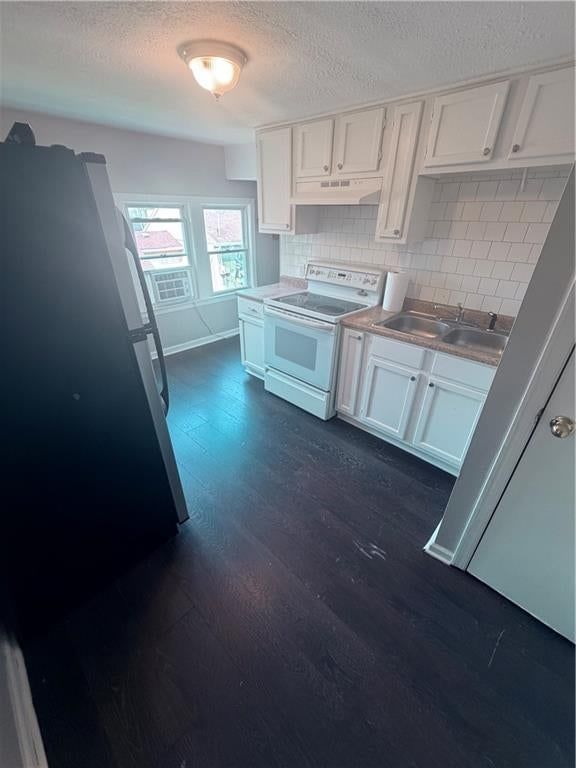704 Rhodes Avenue — photo 29