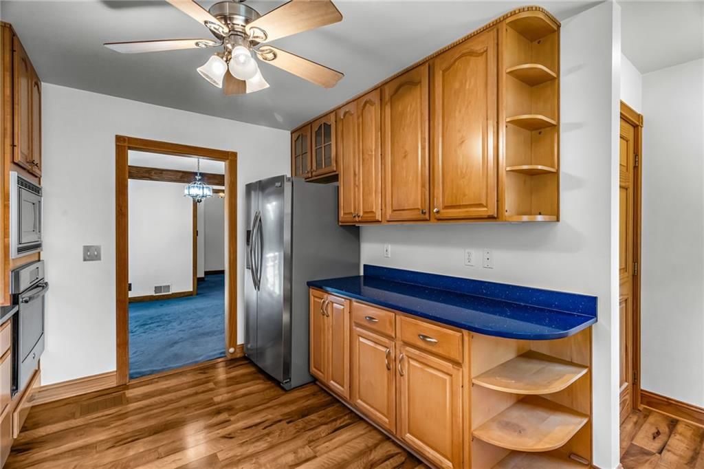Photo 5 of 27 - 5530 N Spruce Avenue, Kansas City, MO 64119