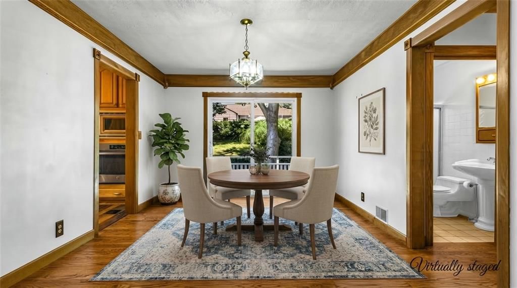 Photo 12 of 27 - 5530 N Spruce Avenue, Kansas City, MO 64119