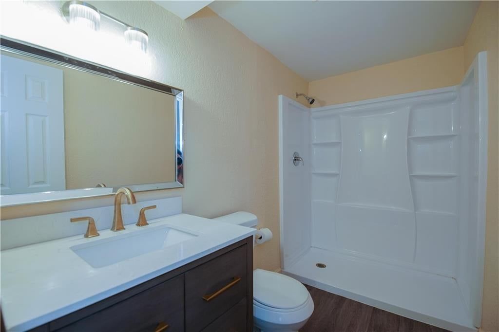 9528 Manning Avenue — photo 7