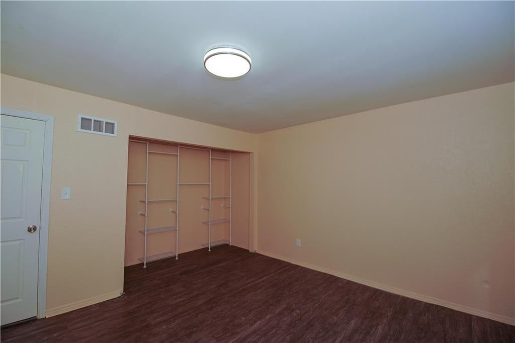 9528 Manning Avenue — photo 16