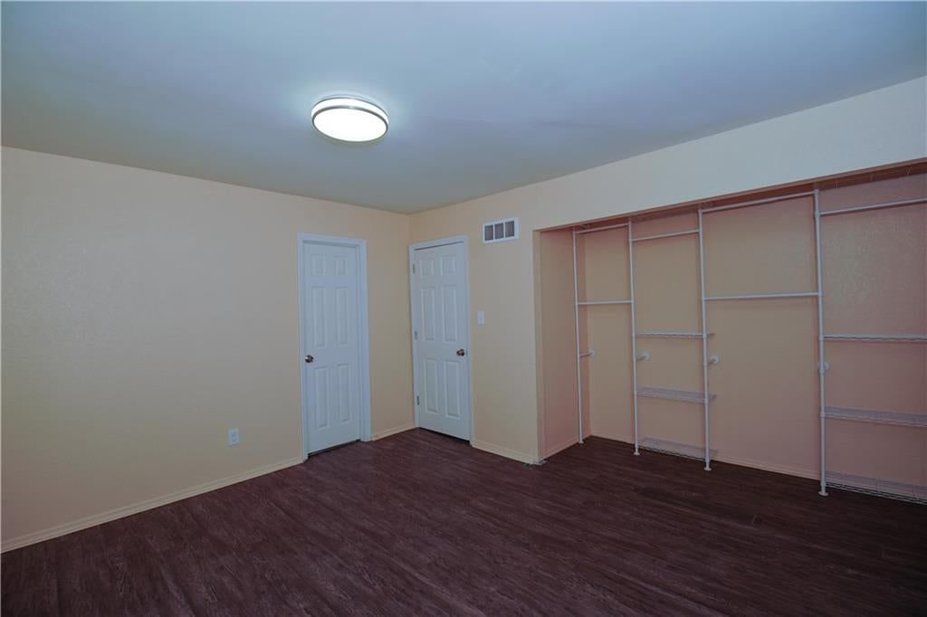 9528 Manning Avenue — photo 17
