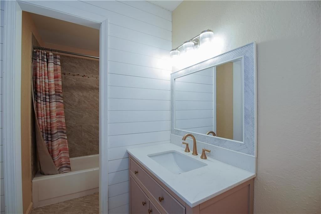 9528 Manning Avenue — photo 18