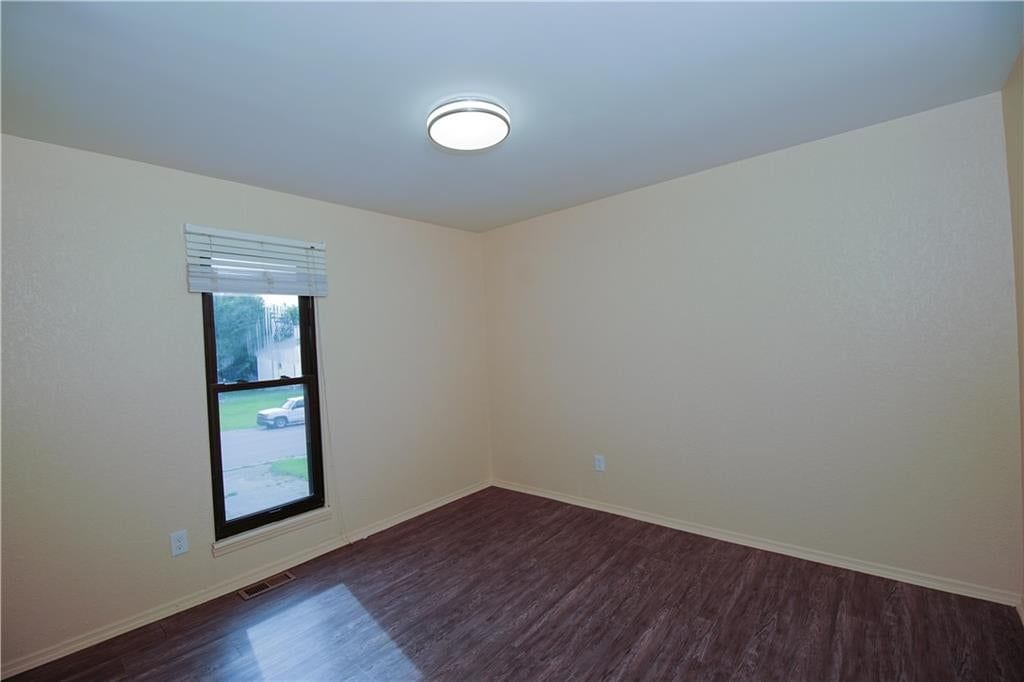9528 Manning Avenue — photo 20