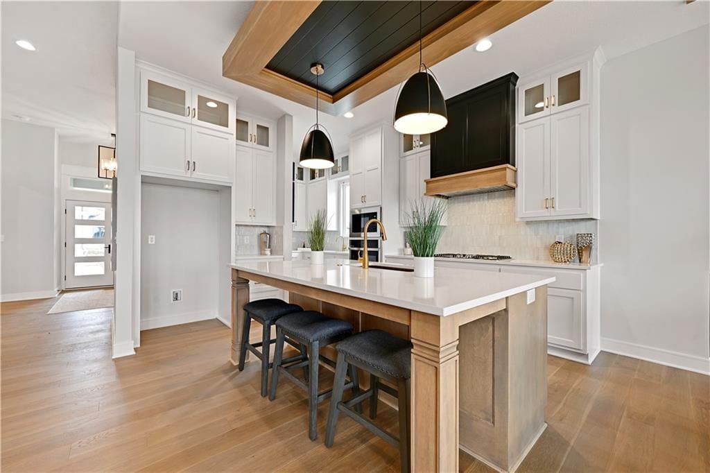 Kitchen island at 24980 W 98th Place, Lenexa, KS 66227