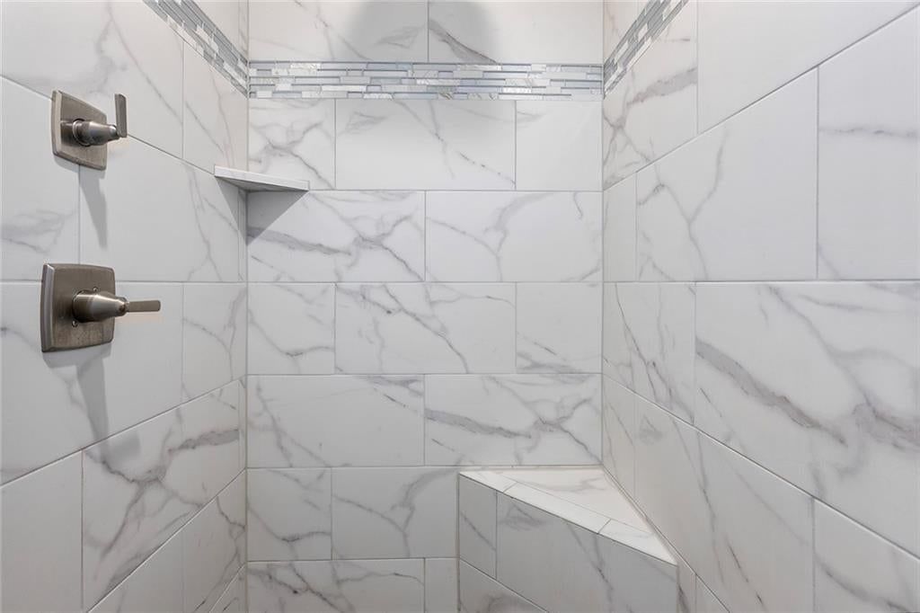 2605 NE 92nd Street — photo 15