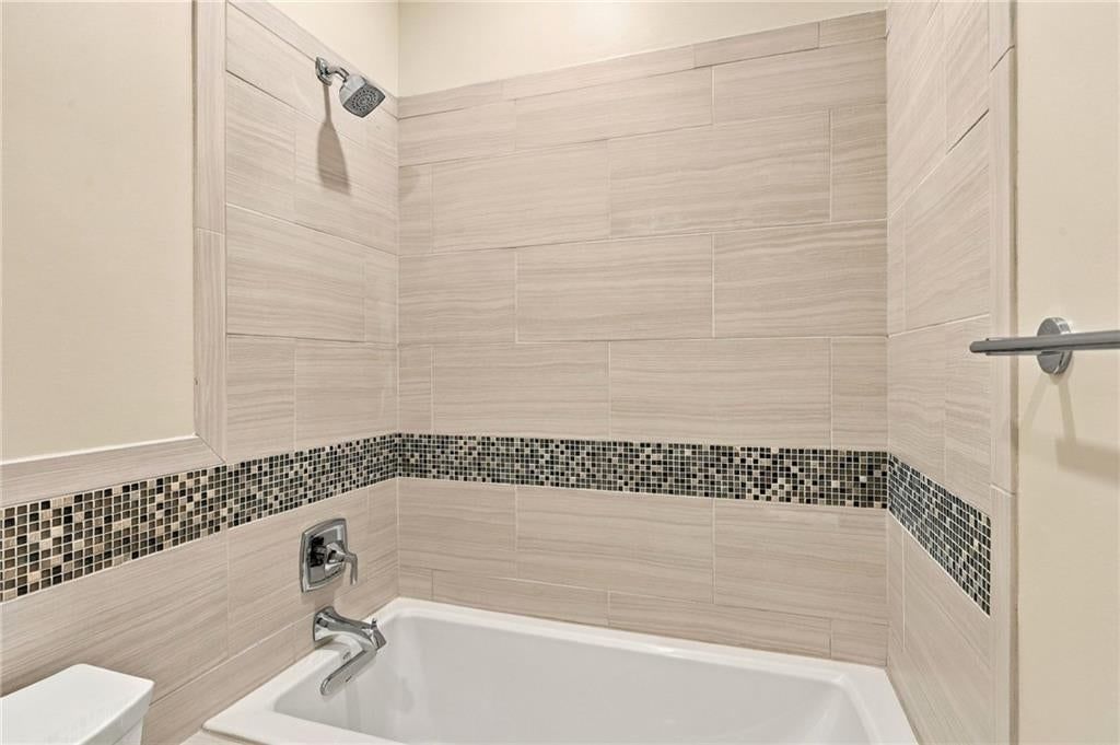 10239 N Kansas Avenue — photo 10