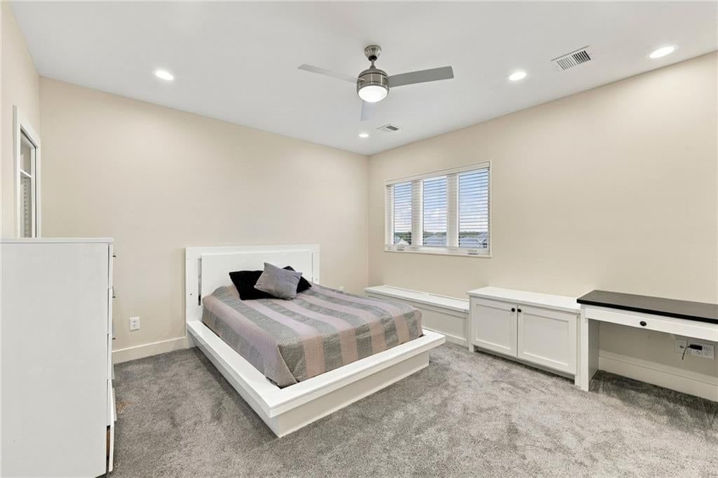 10239 N Kansas Avenue — photo 11