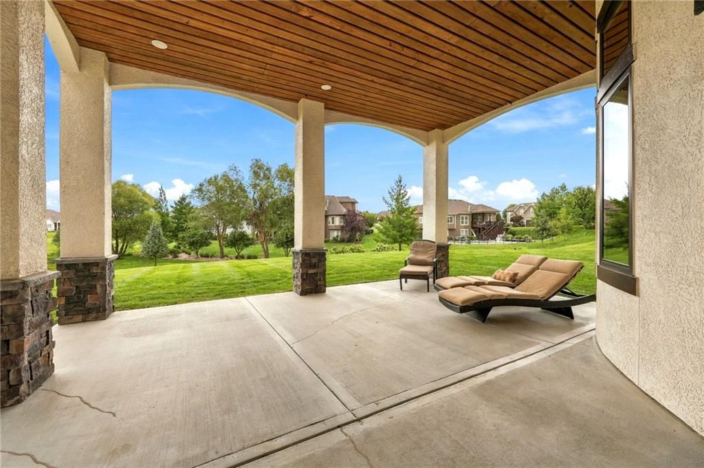 10239 N Kansas Avenue — photo 49