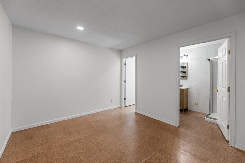 Photo 19 of 70 - 905 S Lincoln Avenue, Raymore, MO 64083
