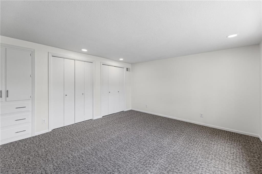 Photo 30 of 70 - 905 S Lincoln Avenue, Raymore, MO 64083