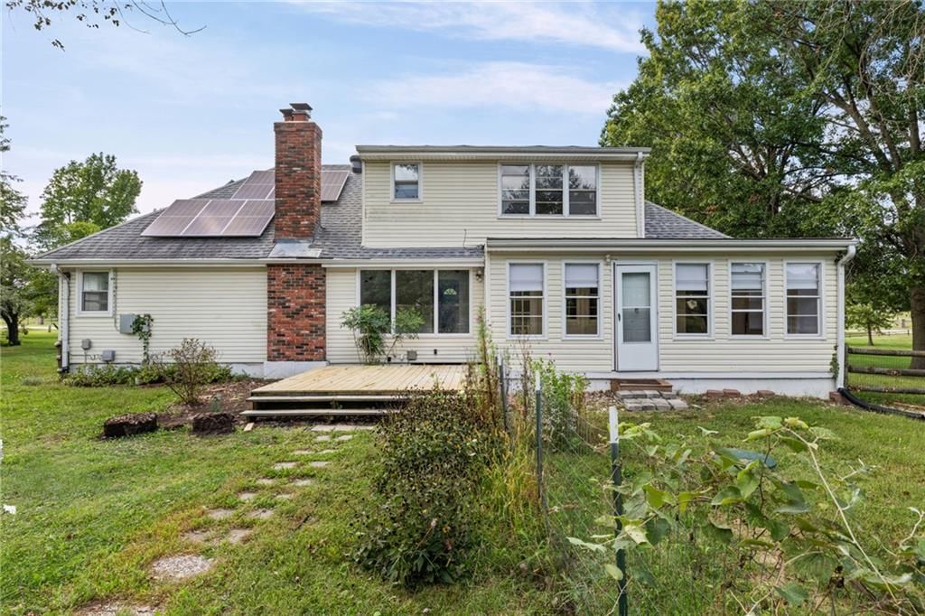 Photo 39 of 70 - 905 S Lincoln Avenue, Raymore, MO 64083