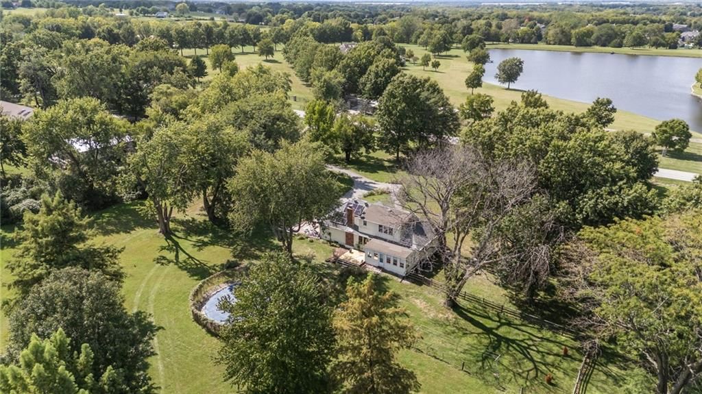 Photo 57 of 70 - 905 S Lincoln Avenue, Raymore, MO 64083