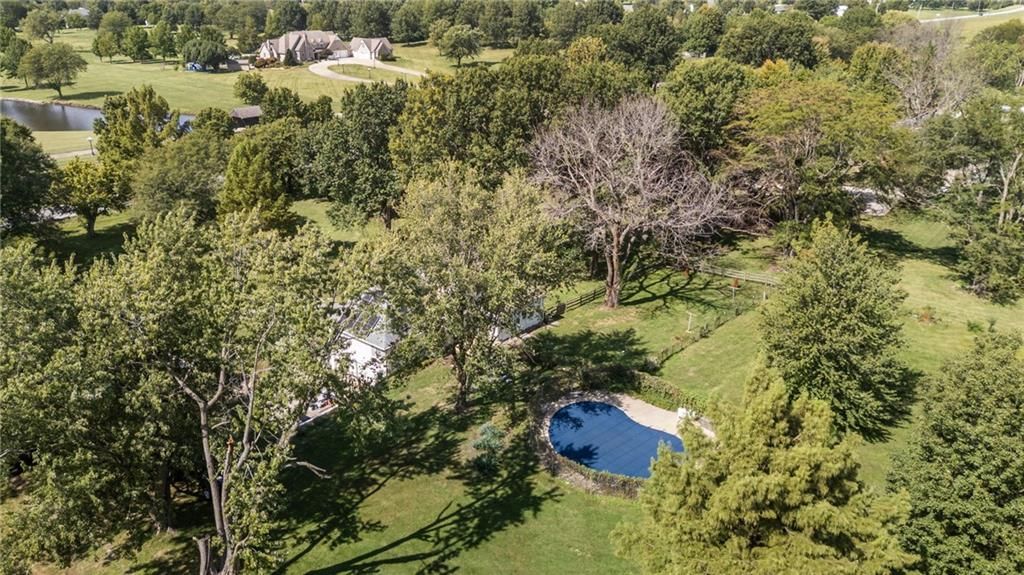 Photo 59 of 70 - 905 S Lincoln Avenue, Raymore, MO 64083