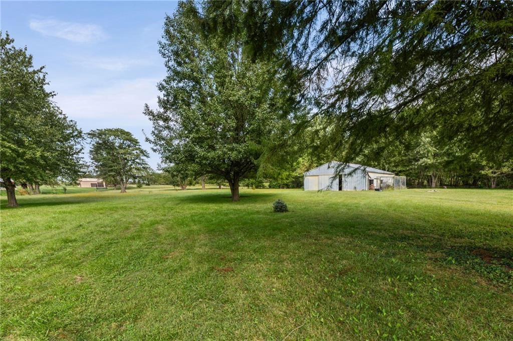 Photo 66 of 70 - 905 S Lincoln Avenue, Raymore, MO 64083