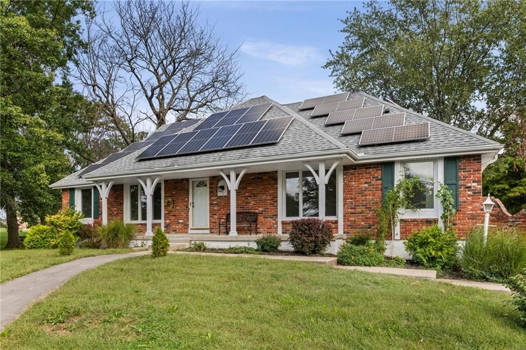 Photo 69 of 70 - 905 S Lincoln Avenue, Raymore, MO 64083