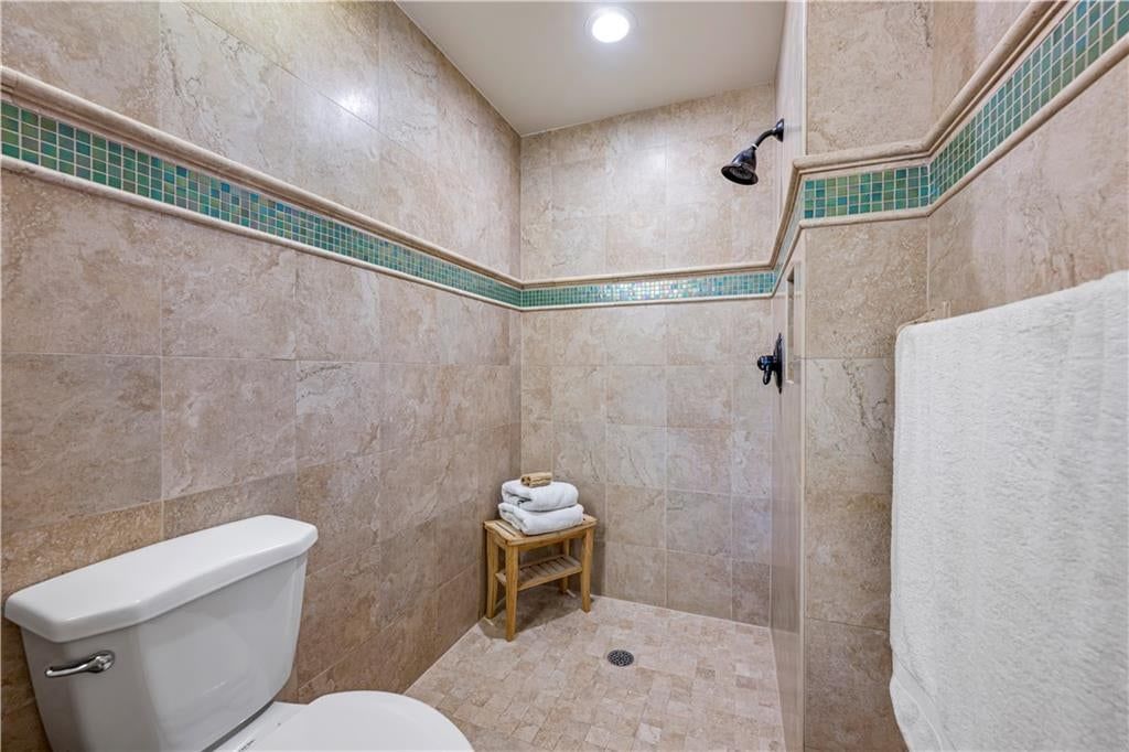 Photo 25: walk-in shower, 9828 Sagamore Road, Leawood, KS 66206