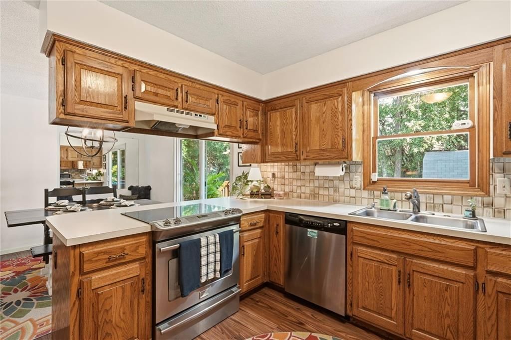 15302 W 121st Terrace — photo 13