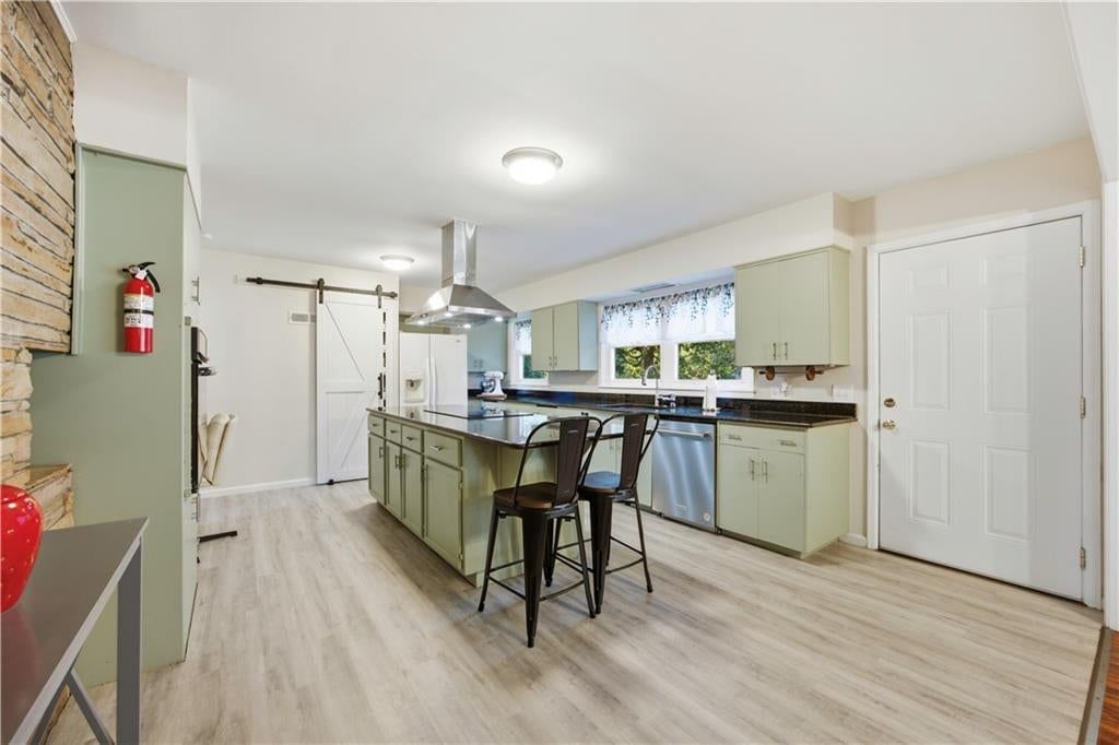 1410 Washington Street — photo 15