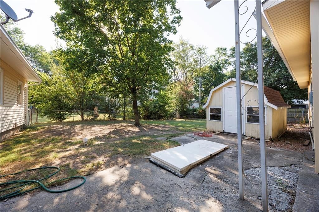 1410 Washington Street — photo 42