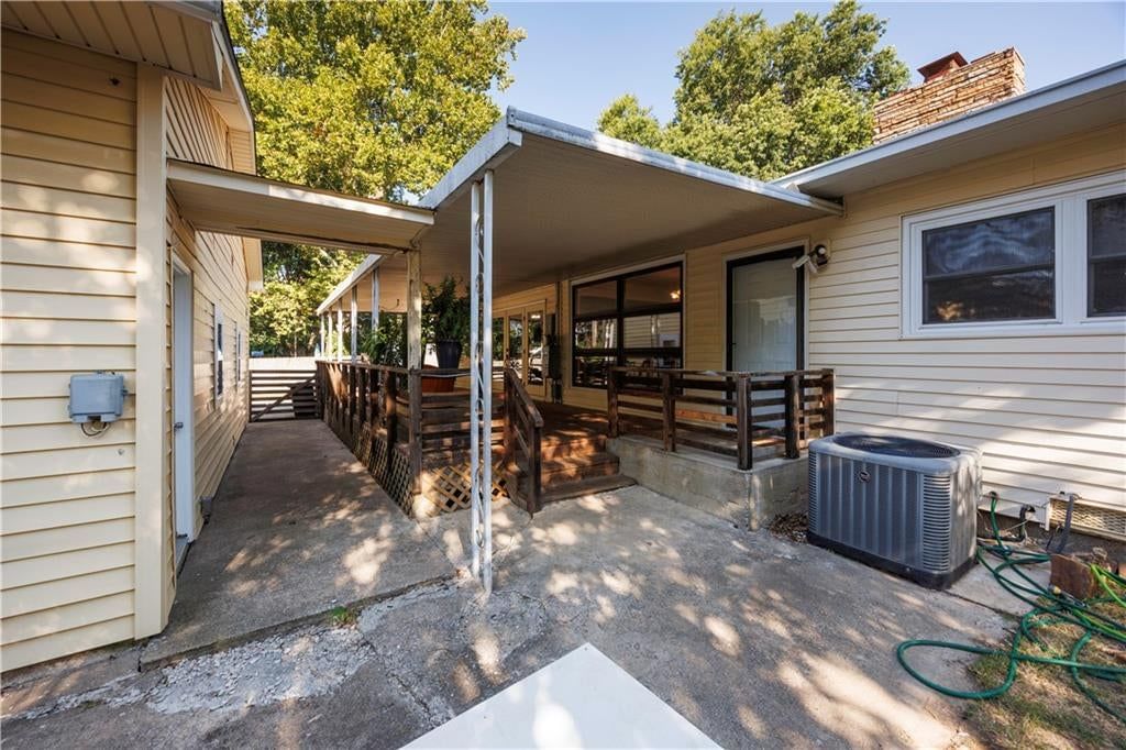 1410 Washington Street — photo 46