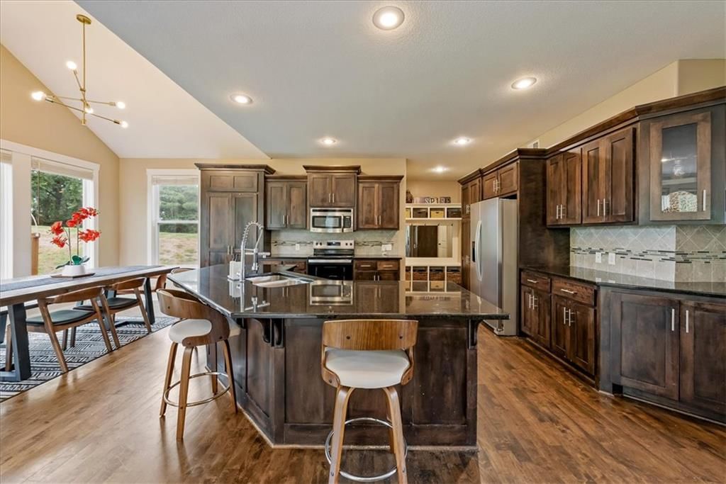 12542 Walnut Court — photo 7