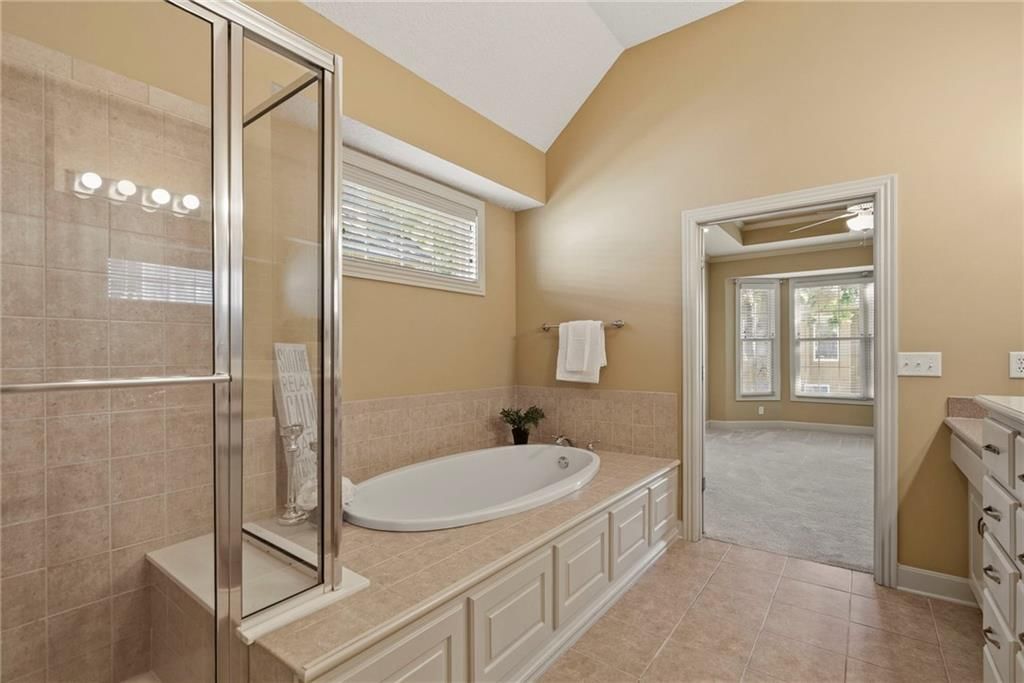 11511 W 143rd Terrace — photo 18