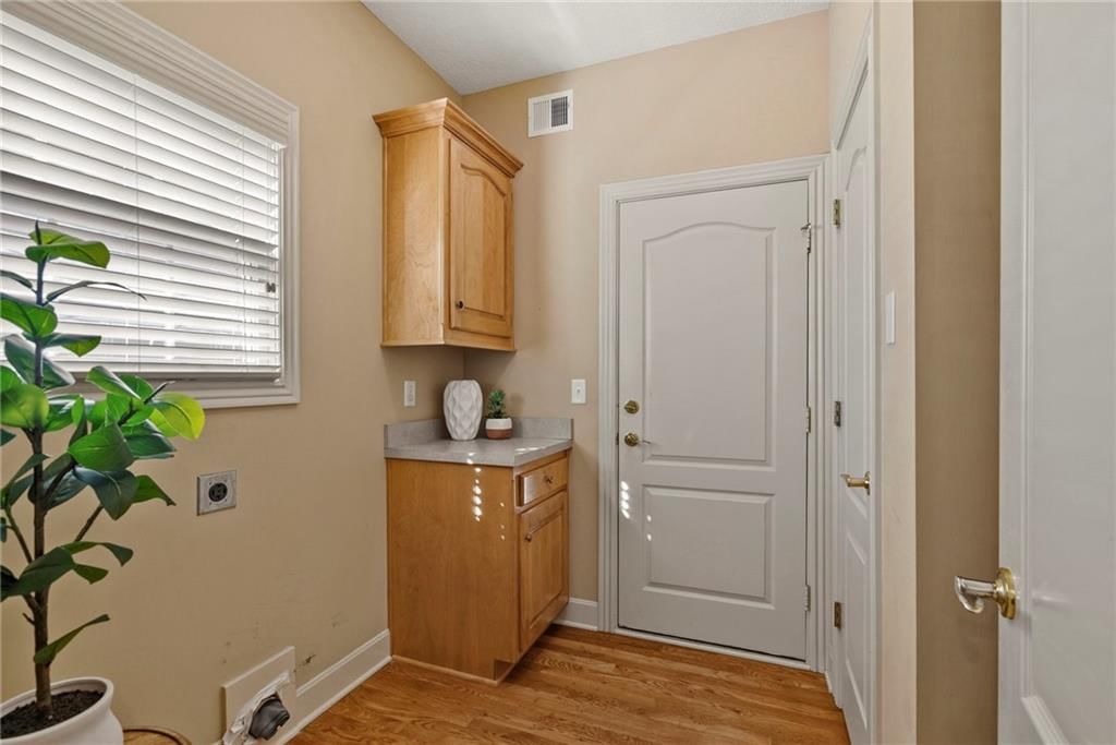 11511 W 143rd Terrace — photo 19