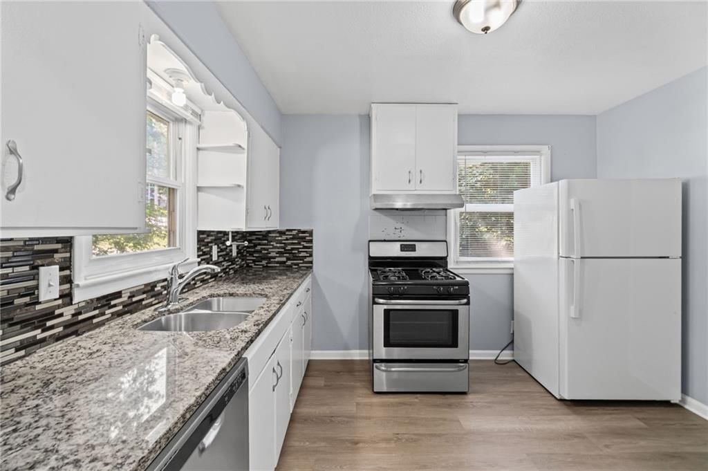 7030 MANCHESTER Avenue — photo 8