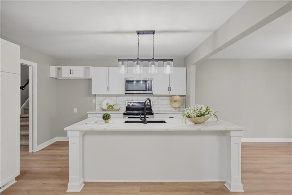 9624 Woodson Drive — photo 10