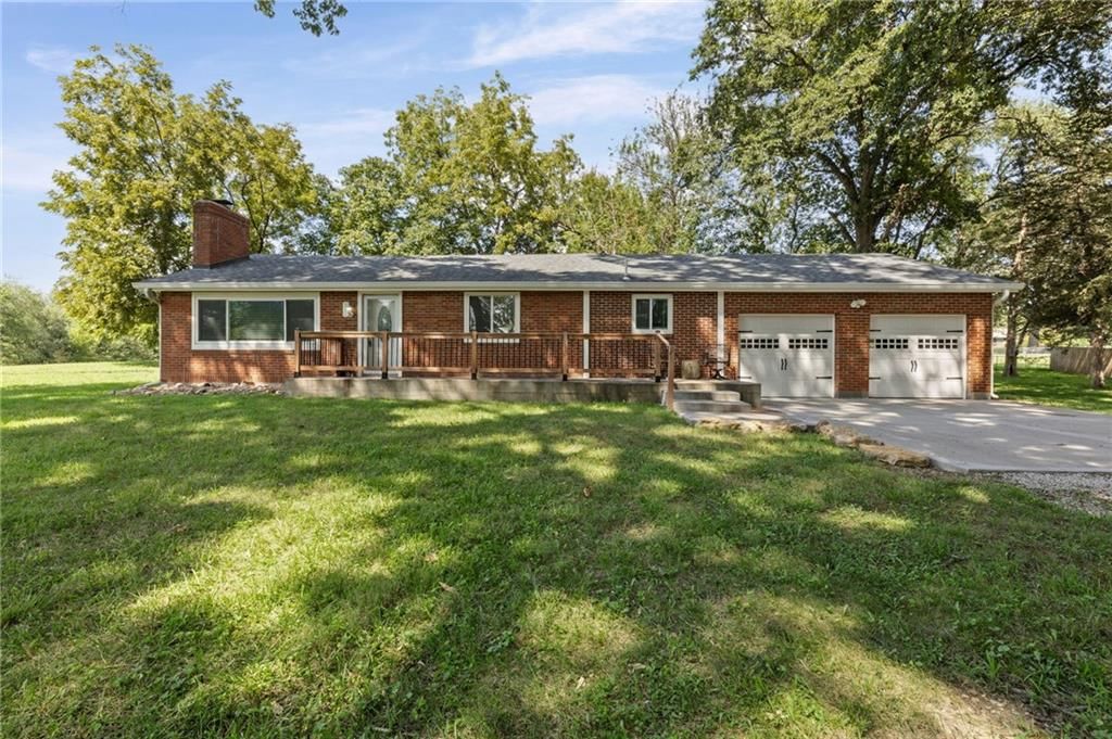 301 N 169 Highway, Smithville, MO