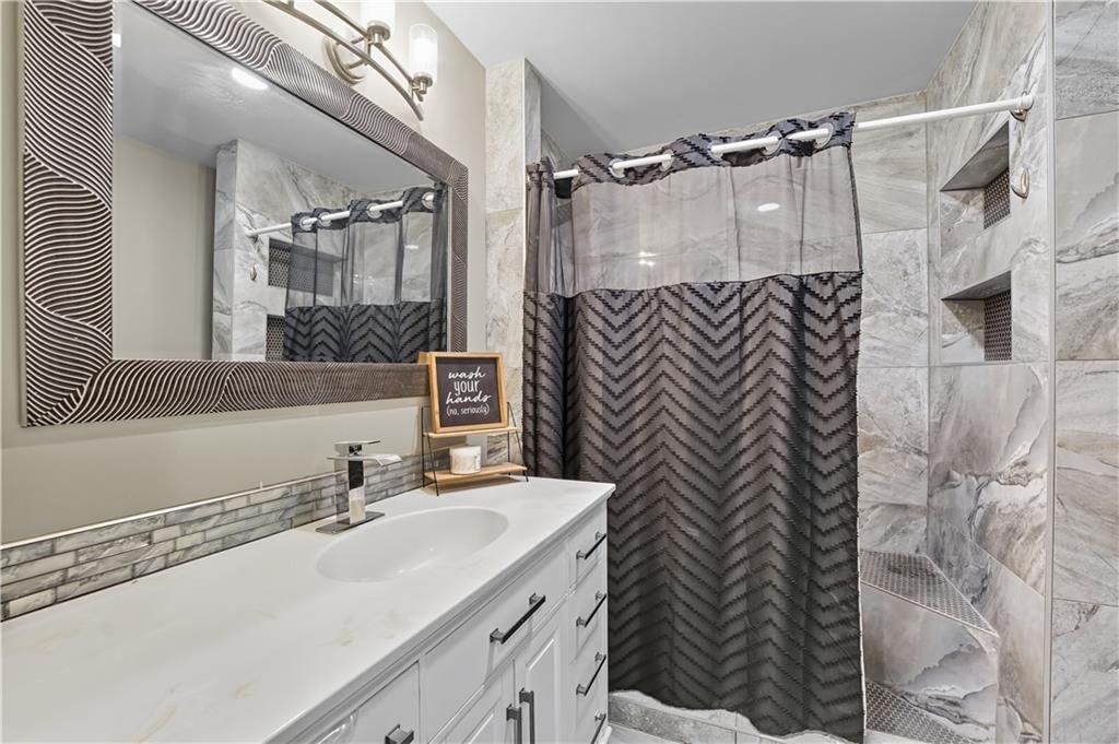 5820 Sloan Avenue — photo 10