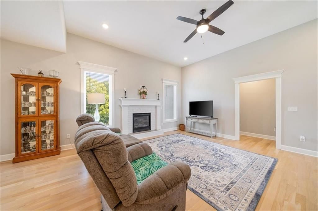 1719 Johnston Street — photo 5