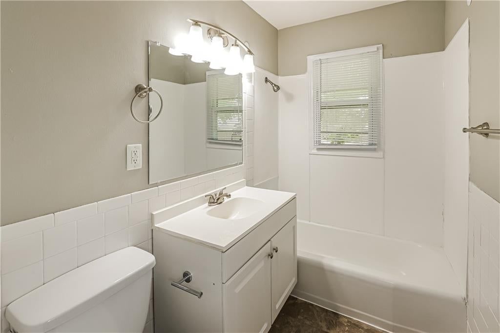 1502 Broadway Street — photo 9
