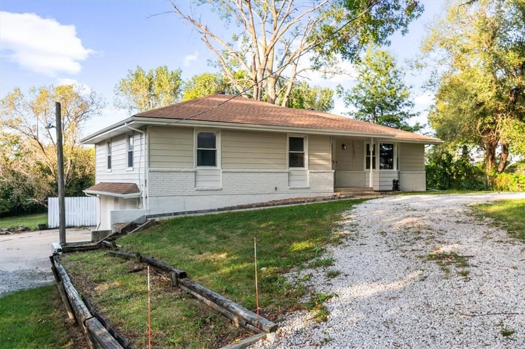1605 SE M AA Highway — photo 1